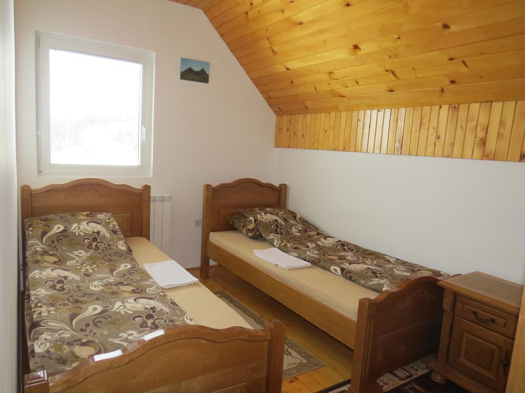 Rooms And Bungalows Sreten Zugic Zabljak  Bilik gambar
