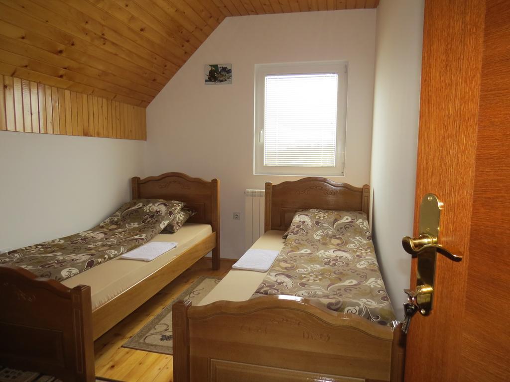 Rooms And Bungalows Sreten Zugic Zabljak  Bilik gambar